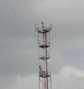 Примеры размещения антенн базовых станций сотовой связи на зданиях и отдельно стоящих мачтах - вредное воздействие мобильных телефонов